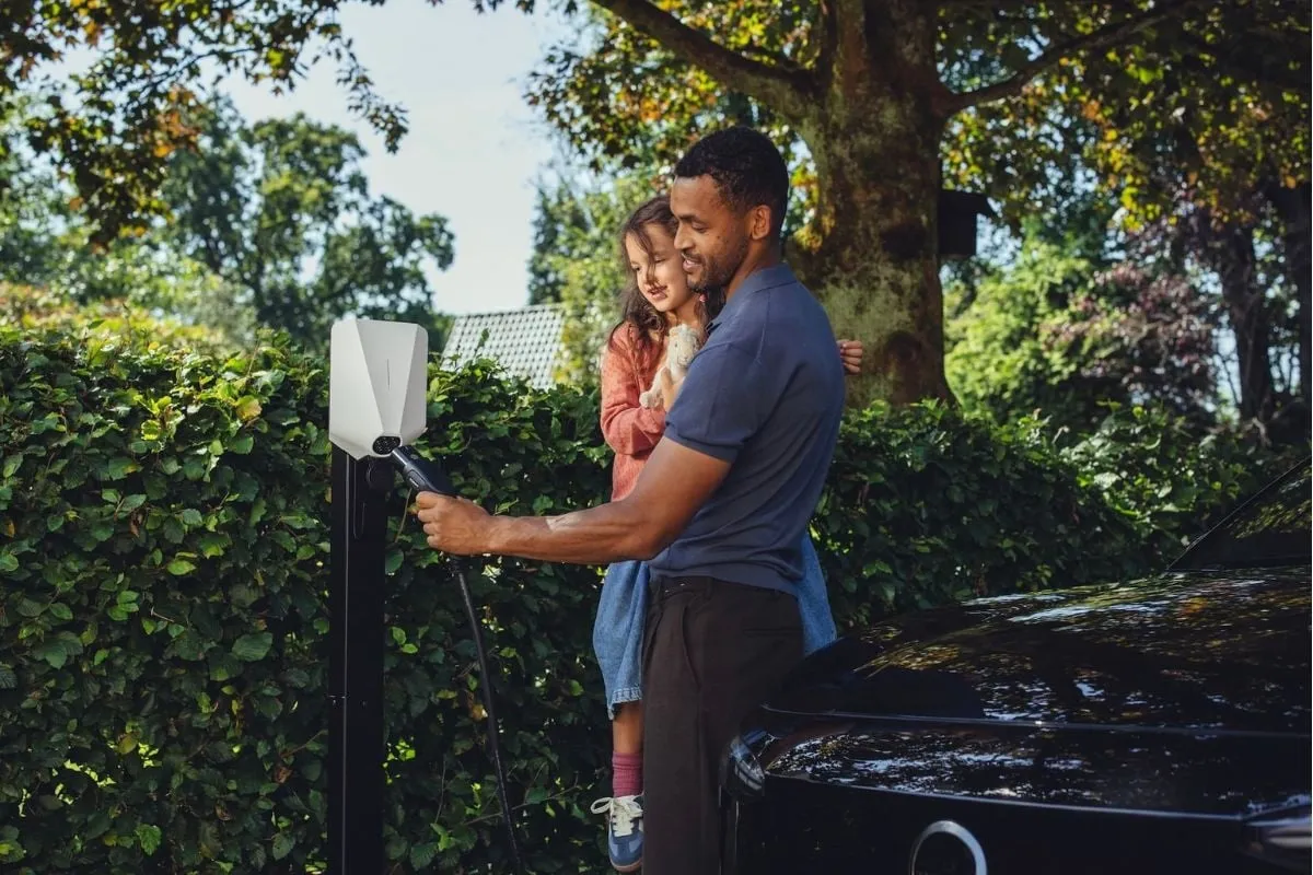 Easee Charge Up 22 kW Wallbox - 3