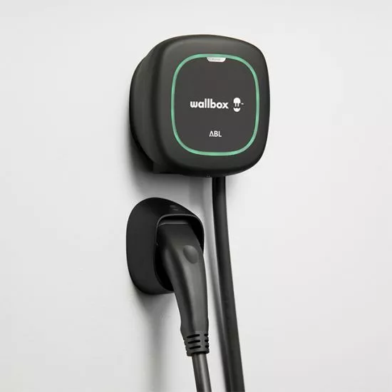 Schwarze ABL Pulsar Wallbox Vorderseite