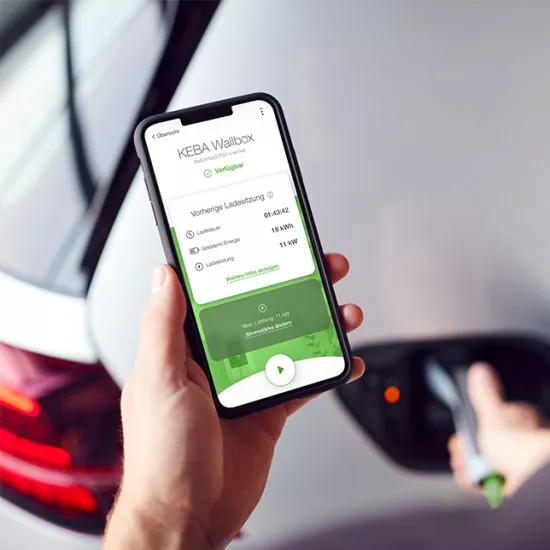 Weiße KEBA KeContact P30 Wallbox Vorderansicht
